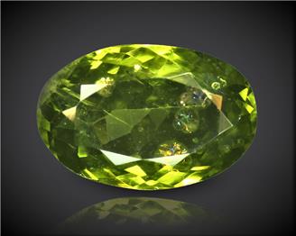Natural Peridot Certified 5.26 CTS (9541)